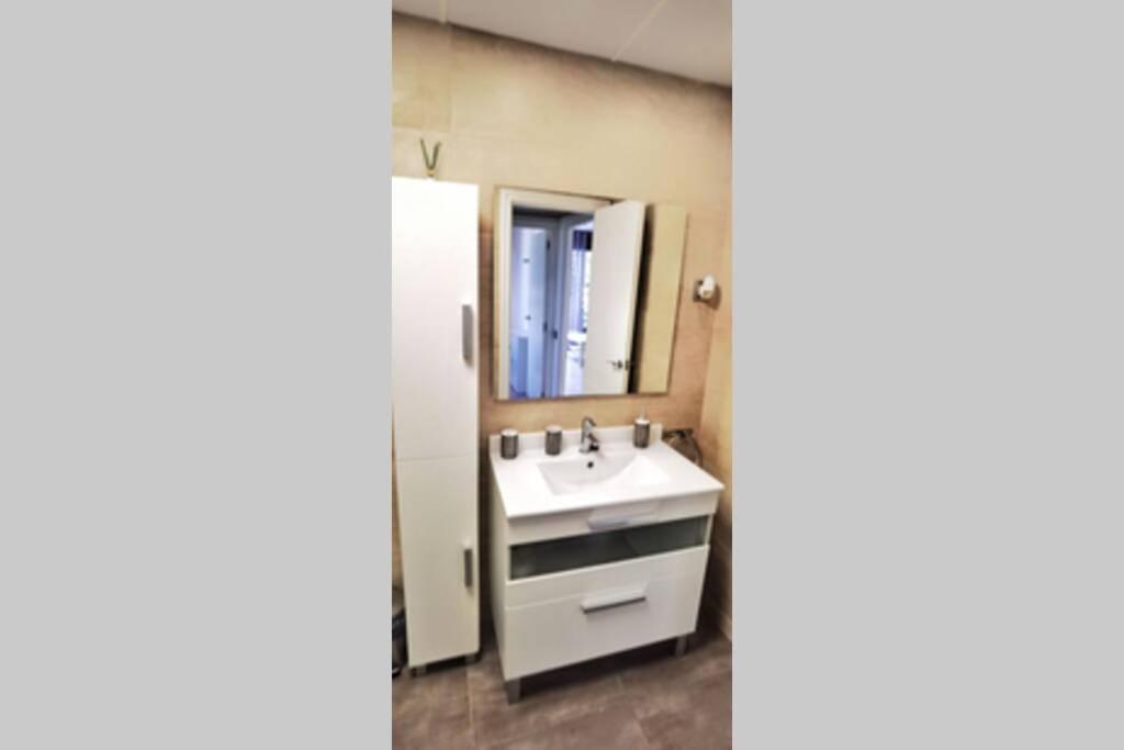 Apartament Barbacoa + Vistas Al Mar + Playa + Piscina. Salou